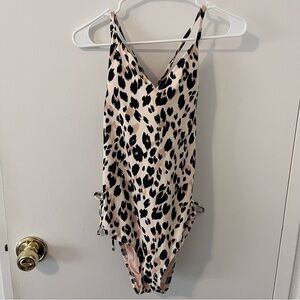 Kona Sol Animal Print One Piece Bathing Suit Strappy Cross Back Large
